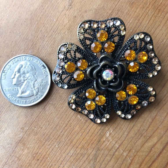 🌼 Brooch - Picture 3 of 4